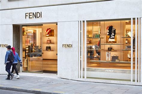 FENDI FRANCE .